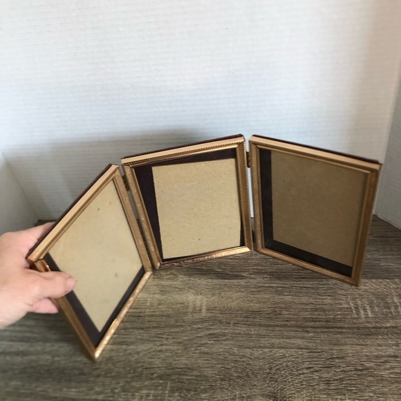 Vtg Patterned Gold Triple Picture Frame - Picture 11 of 11